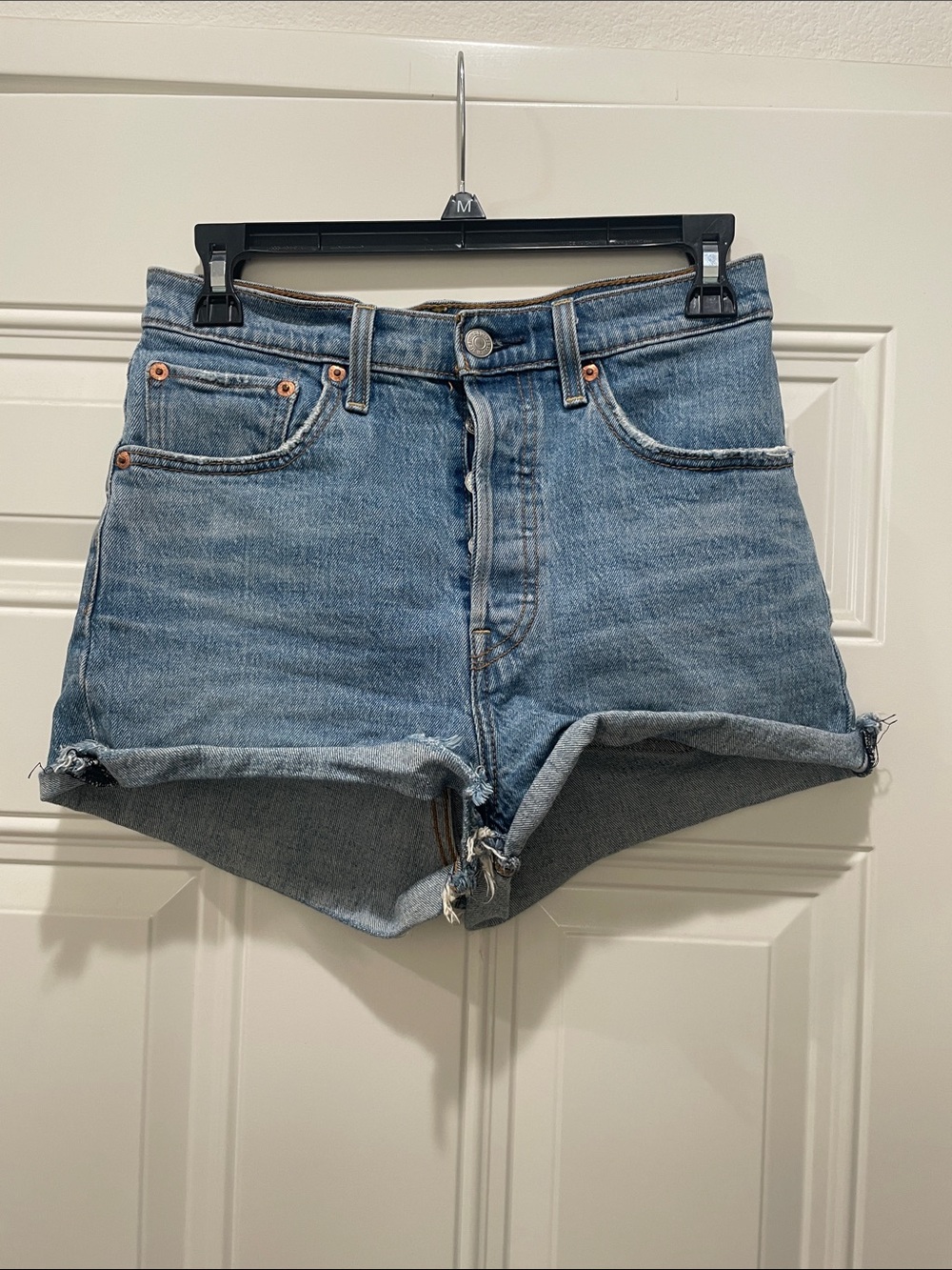 Levi’s Classic Light Blue Rolled Hem Cut off Ribcage Denim Shorts